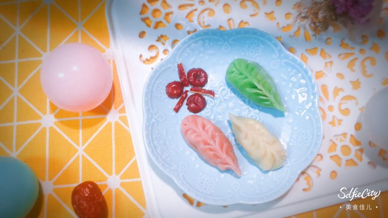 马卡龙色 高颜值汤饺系列@@
猪肉大葱馅●麦穗饺,沥干水分,我们上桌啦!!好看的不得了吧??
