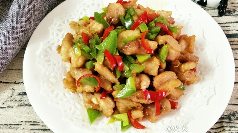 蒜香鸡腿肉,成品图