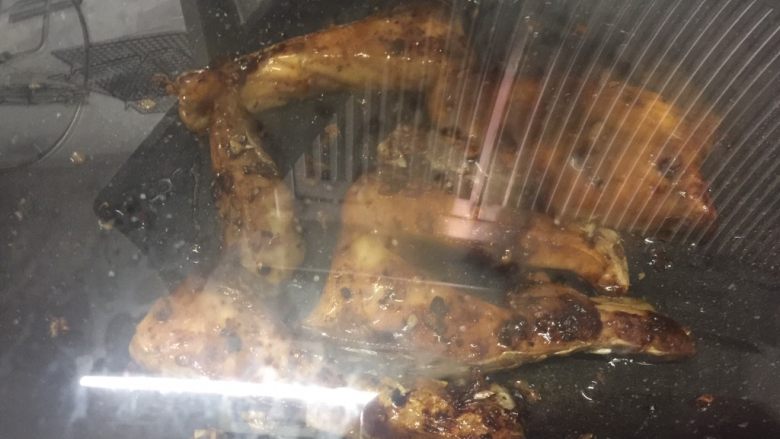 豉汁鱼腩,转中小火,再焖2分钟