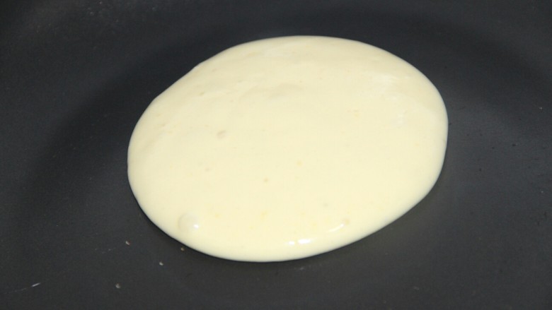 原味松饼,挖一勺,放平底锅里煎