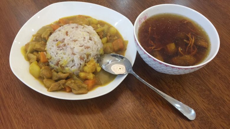 咖喱鸡肉饭