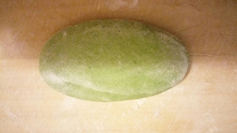 吃掉一朵花+玫瑰花馒头,绿色面团上场了,揉匀搓长条