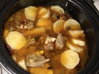 冬季滋补萝卜炖羊排