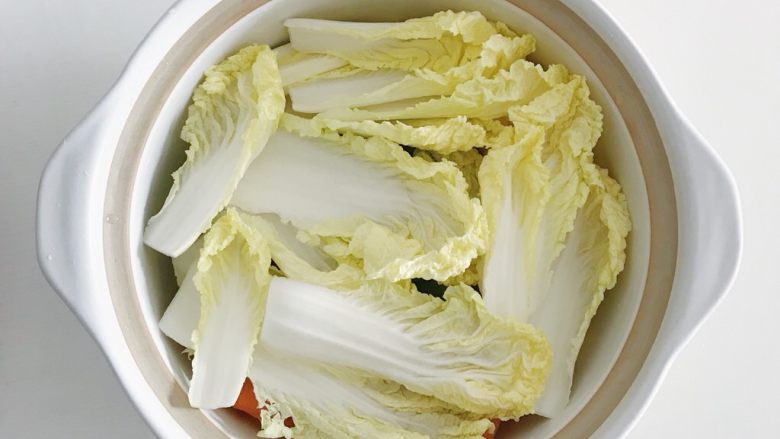 宝宝辅食:蔬菜高汤,最后铺上娃娃菜