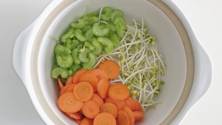 宝宝辅食:蔬菜高汤,码上胡萝卜