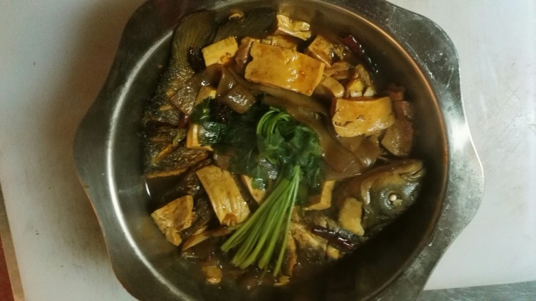 东北得莫利炖鱼,还可以吧!