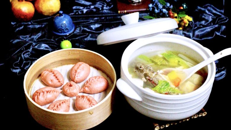 吃掉一朵花+萝卜丝柳叶包&清炖红蟹鱼汤,就是这么任性、一锅端、在这寒冷的季节里、吃上这么一顿热乎乎香喷喷滴饭菜、幸福又满足哟