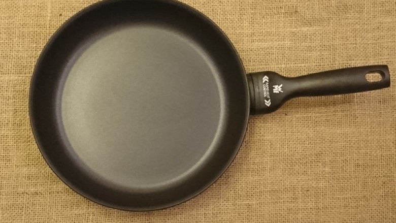銅鑼燒,全新的!要怎麼做養鍋?