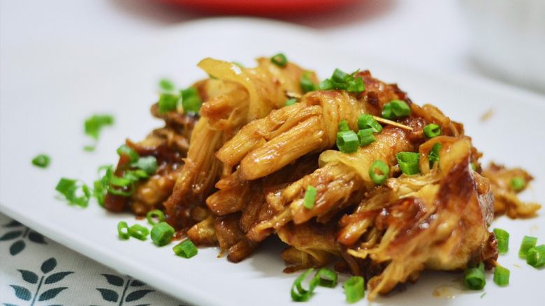 五花肉金针菇卷