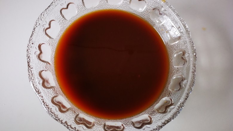 #懒人料理#家常烧豆腐(黄豆酱版),在加入温水,然后搅拌均匀。