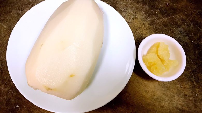 莲藕汁这么好喝,你会做吗,藕去皮。
