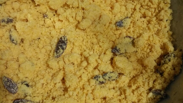 豆奶馒头玉米面葡萄干窝头,汤面用的开水和面,一抓可以成团,有黄豆面放点更好,也可以放小苏打,这个放3克酵母