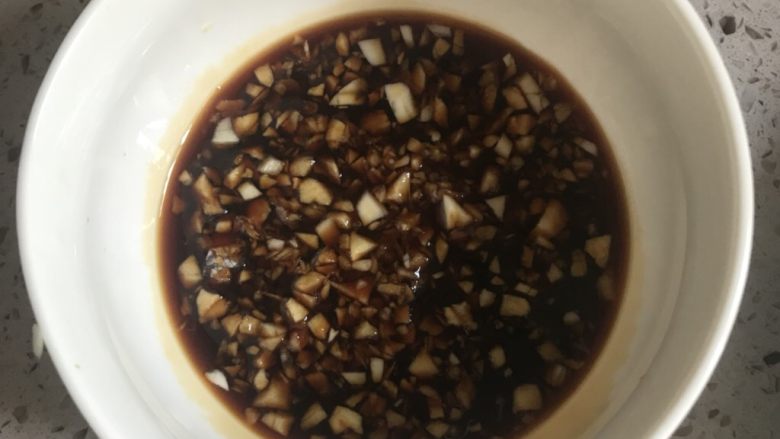 健康的茄子,加入生抽
