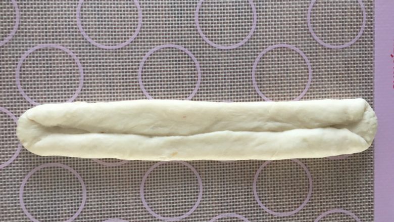 软萌面包卷(冷藏发酵),再次擀长~