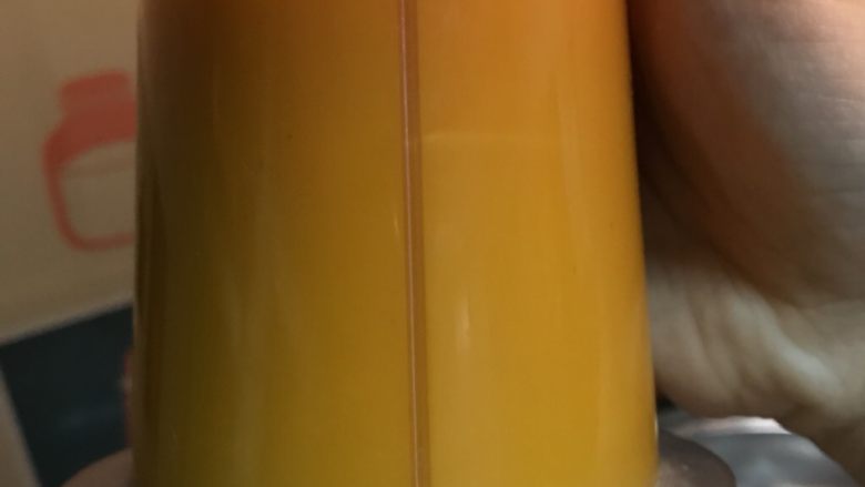 三彩豆沙包~附豆沙馅制作,蒸熟的南瓜🎃用料理机打成泥,越细腻越好。