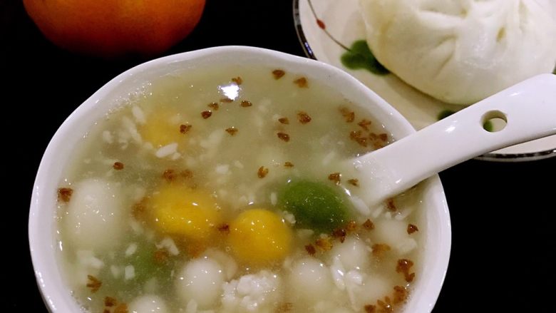 桂花酒酿圆子,早上来一碗这样的桂花酒酿圆子也不错哦,简单又营养