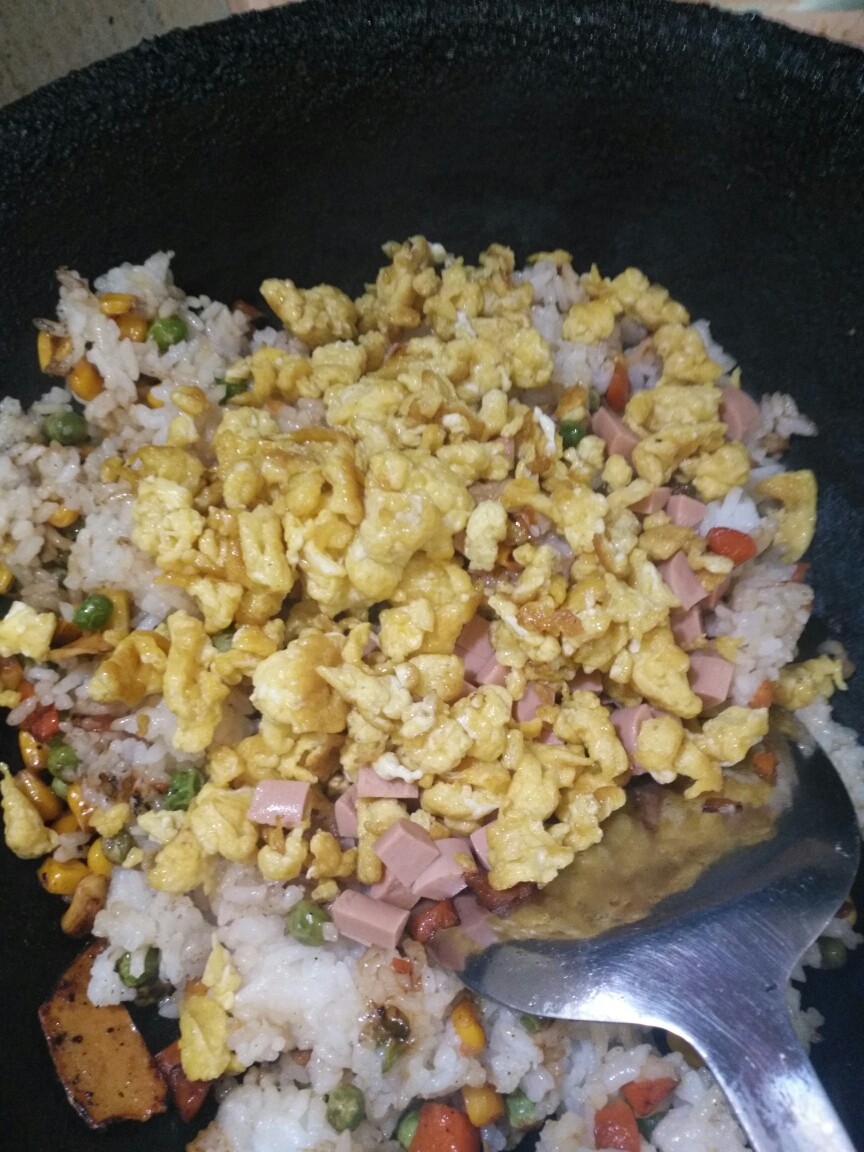 酱五丁炒米饭