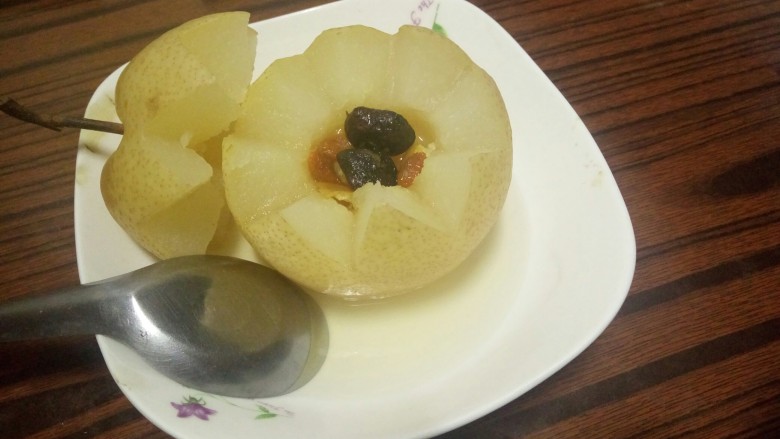 清火小梨钟,蒸30分钟就可以享用了，在秋天可以清火气、去燥、治咳嗽