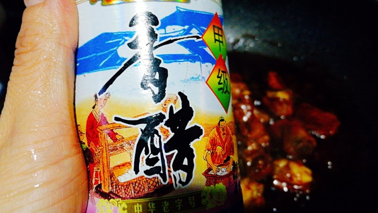 糖醋菜+糖醋排骨,加入几滴<a style='color:red;display:inline-block;' href='/shicai/ 768'>香醋</a>,撒上葱花即可出锅