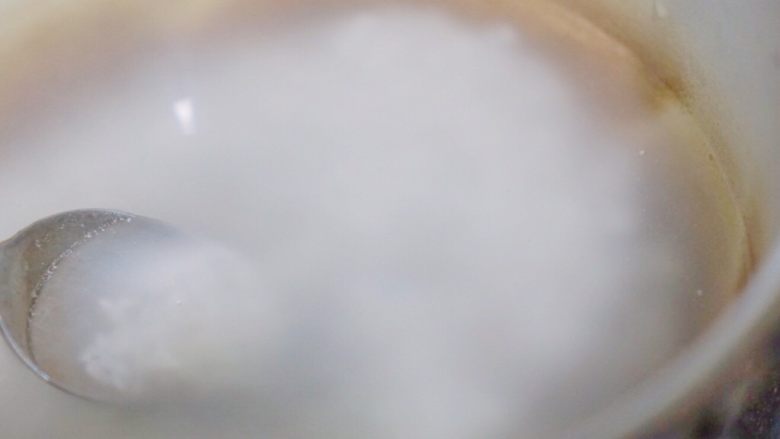 虾仁生姜粥,大火煮开,小火慢煮