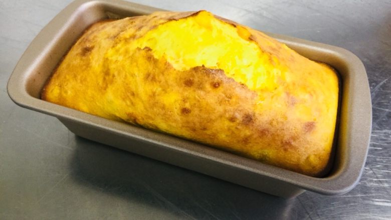 玉米🌽面包🍞,200度35分钟  这个要根据自己的烤箱脾气