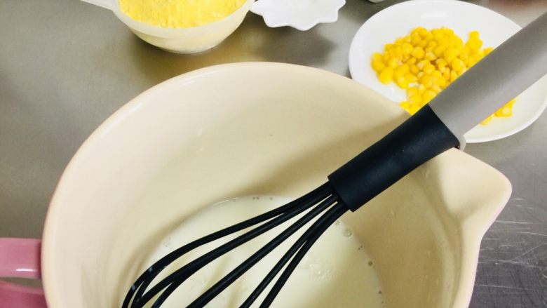 玉米🌽面包🍞,搅拌均匀  静置15分钟