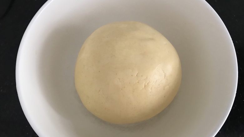 玛格丽特饼干(原味),手揉至成团