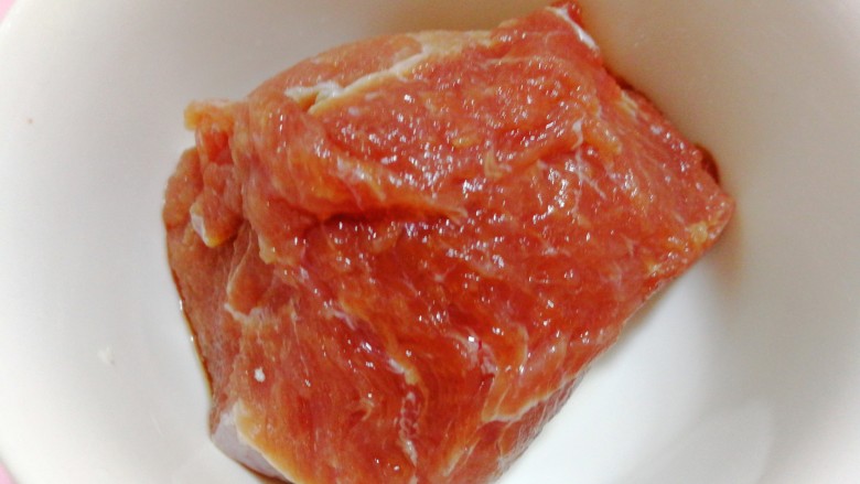 最爱包子+切着吃的肉卷包子,准备瘦肉125g,