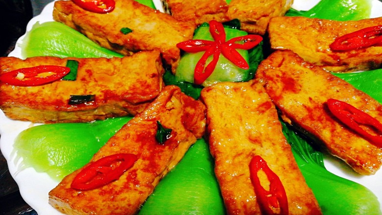 糖醋菜+糖醋脆皮豆腐,临时发挥这样摆盘,😂😂😂😂