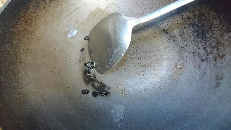 超简单的素汤:木耳菜汤,油溶化后小把<a style='color:red;display:inline-block;' href='/shicai/ 694'>豆豉</a>～