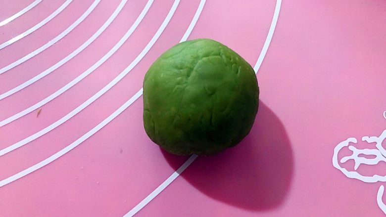 最爱面包+白雪公主的苹果(红豆沙小面包),收口朝下,稍微搓圆一点点