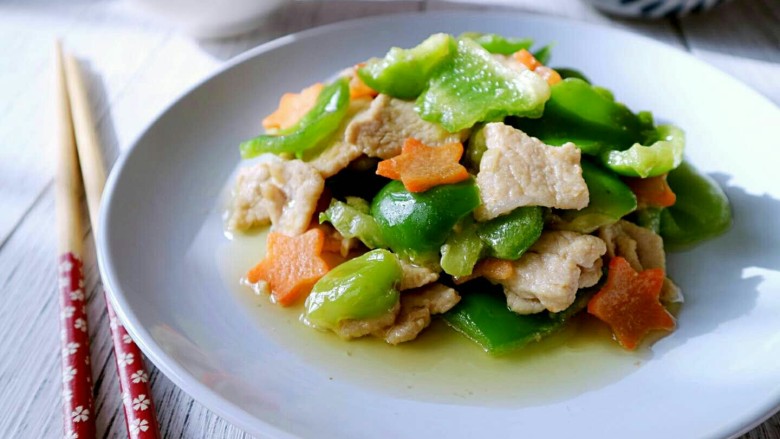 青椒胡萝卜炒肉片