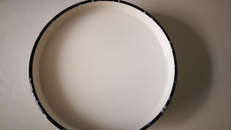 #一碗面条#鸡蛋面(黄豆酱版),适量水淀粉,出锅前勾芡。