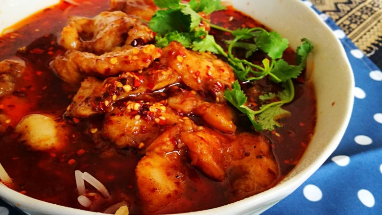 家宴菜谱~鸡鸭鱼肉之水煮鱼片,忍不住盛碗饭马上吃起来😜😄