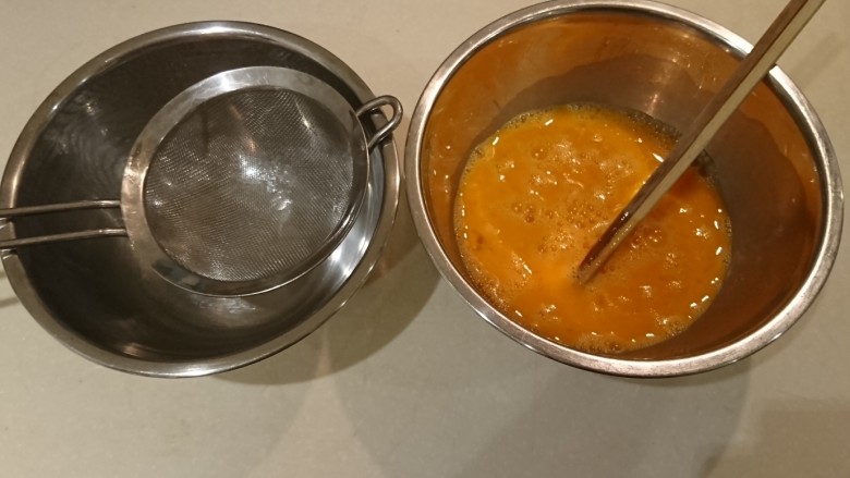 咖喱蛋包飯,接下來這步驟很重要!關乎到蛋皮煎出來美不美!