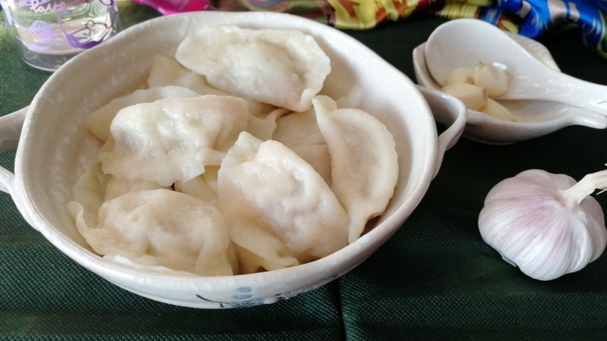 猪肉白菜蒜苗水饺