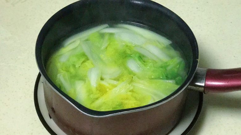 鸡汁焯时蔬,直接端到桌上开吃吧……颜色碧绿,营养丰富,原汁原味