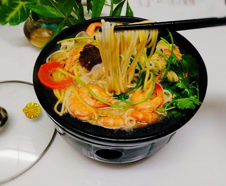 一碗面条+海鲜彩色面,成品图,来来来友友们一起吃,😂😂😂😂