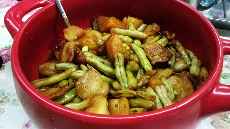 家常土豆炖豆角