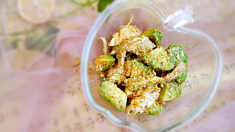 #感恩节食谱#桂花香辣鸡肉牛油果沙拉,快来尝尝尝看,不会失望滴!