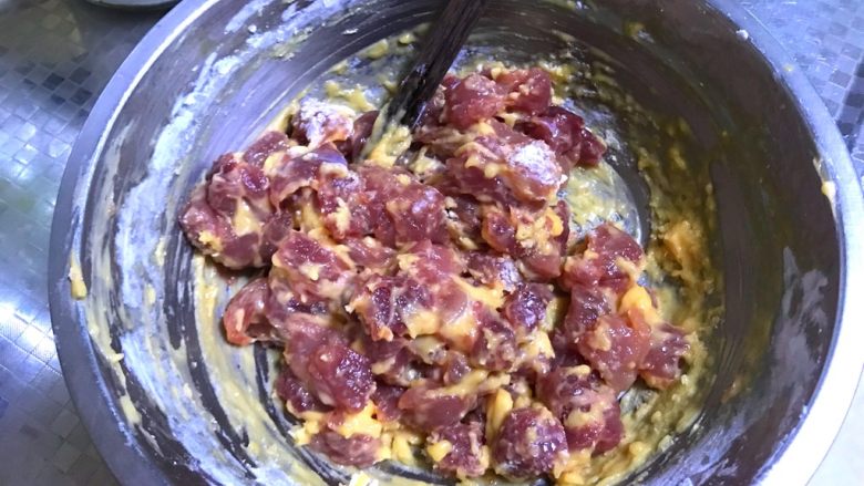 东北樱桃肉,搅拌,这样的状态有点干