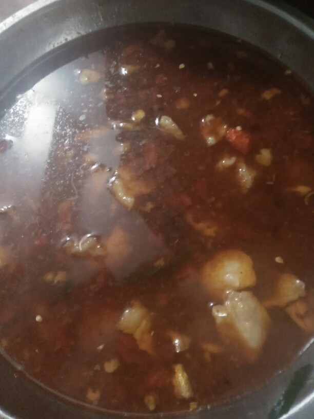 水煮肉片,之前做好的忘记拍照了 所以等吃完了才临时拍的照 现学现做 应该还不错都吃完了