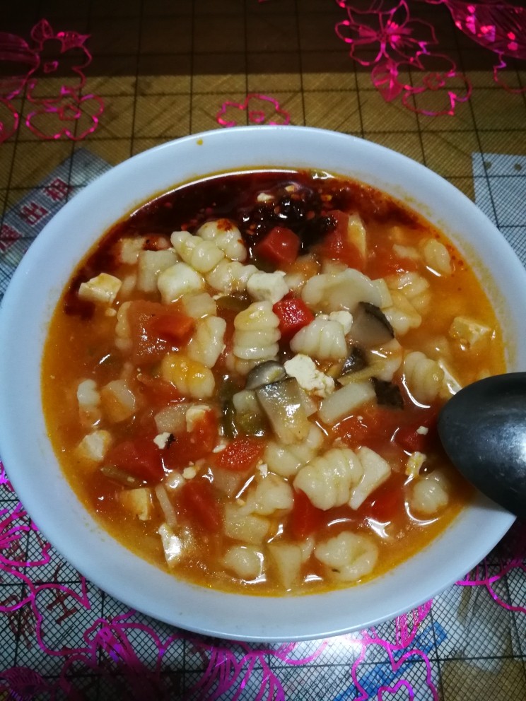 鲜贝烩麻食,加入碗中,可以吃啦!