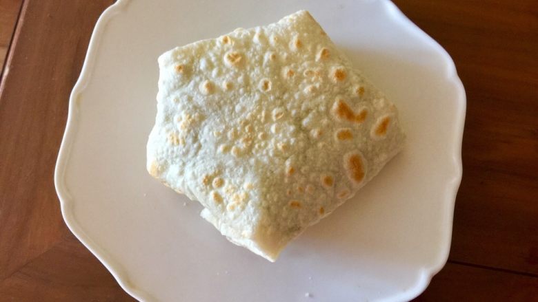 嫩牛肉卷饼#感恩节食谱#,然后包成五边形即可。