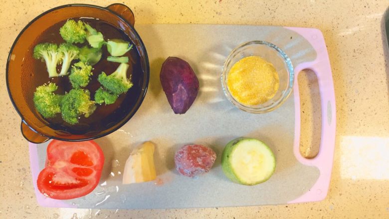 婴儿造型辅食@@「哇!好大一个彩蛋」,准备这些食材呢