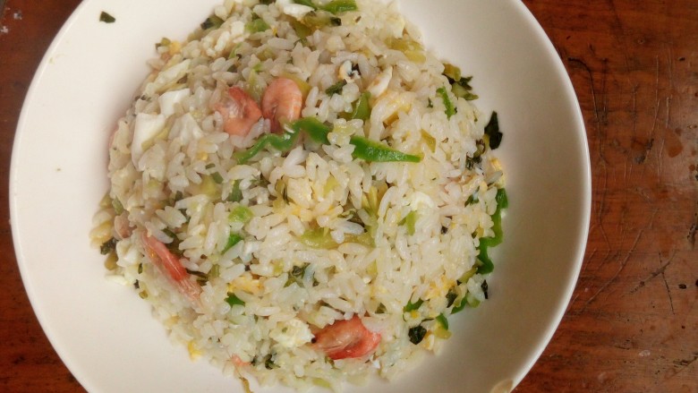咸菜河虾炒饭