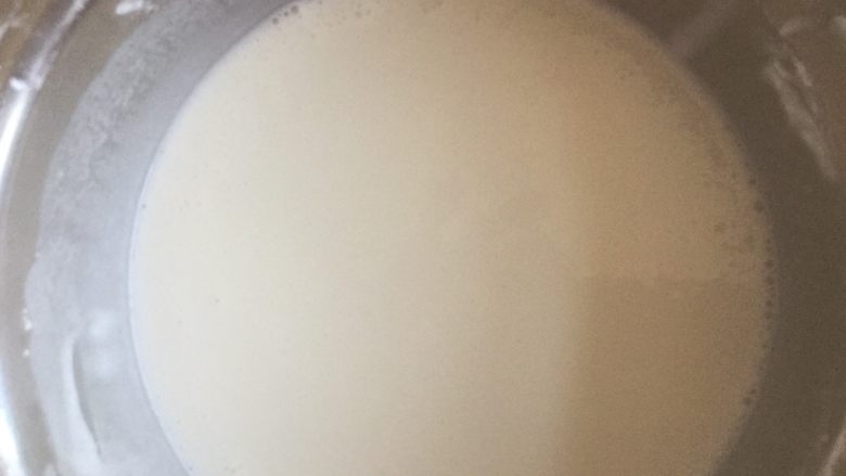 草莓大福,搅拌到筷子挑起落下没有形,就可以了