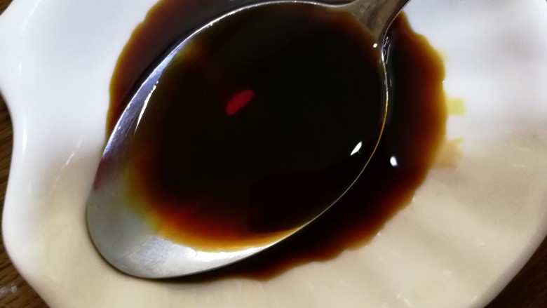 家常美味炖青鱼,两勺酱油,