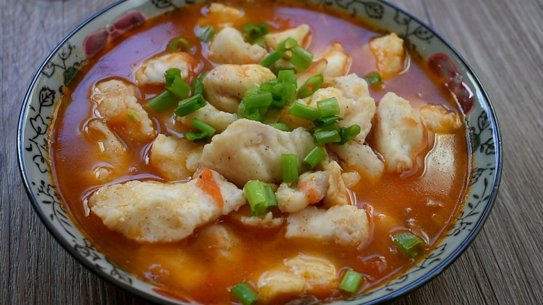 番茄鱼片,最后可以再撒一些<a style='color:red;display:inline-block;' href='/shicai/ 3232'>香葱</a>碎,不喜可不加哦~
