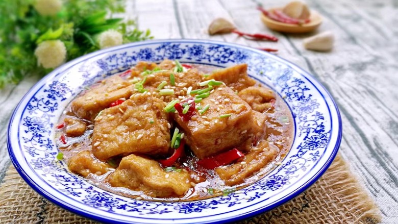 香辣<span style="color:red">臭</span>干子